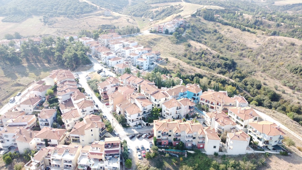 64 ΚΑΤΟΙΚΙΕΣ